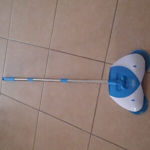 Spin Broom